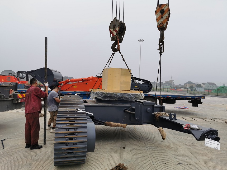 電動(dòng)挖掘機(jī)安裝.jpg 電動(dòng)挖掘機(jī)安裝.jpg